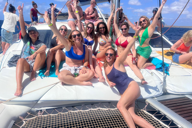 Snorkel, excursión a la isla, excursión a las tortugas, catamarán, pescaExcursión por la isla. Snorkel, pesca, observación de tortugas.Catamarán