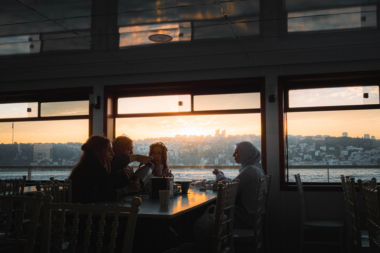 Explore Istanbul: Daily Scenic 2-Hour Bosphorus Cruises Sunset Cruise
