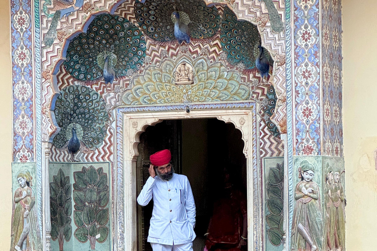 &quot;Jaipur&#039;s Living Heritage: A Walk Through Time&quot;Jaipur By Walk: Flower Market, Temples &amp; Royal Landmarks