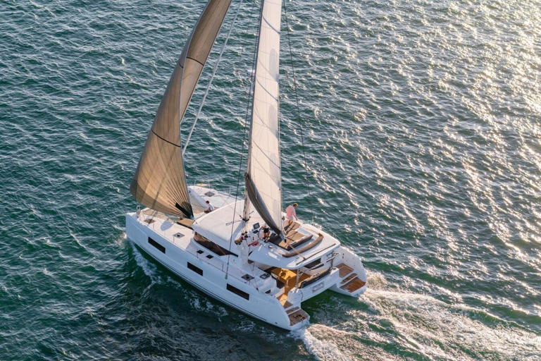 Heraklion: Zeilen naar Dia eiland met lunch op Catamaran