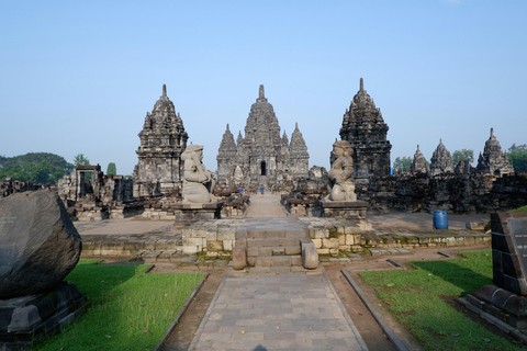 Yogyakarta : 3D2N Tour, Borobudur, Prambanan, Cirebon