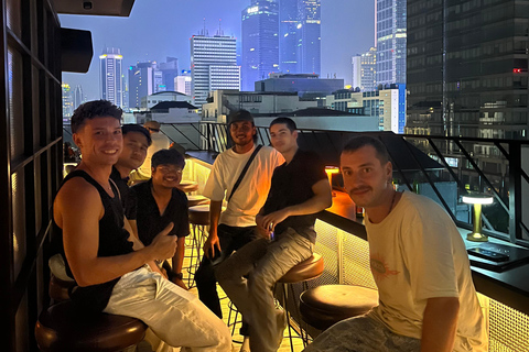 Jakarta: avondwandeltour met snacks en dinerJakarta: nachtelijke wandeltour met snacks en diner