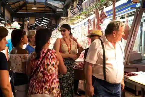 Excursão a pé pelos mercados e pontos turísticos antigos de Atenas