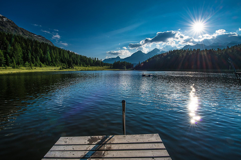 Wycieczka z Mediolanu do St. Moritz prywatnym samochodem i Bernina Express