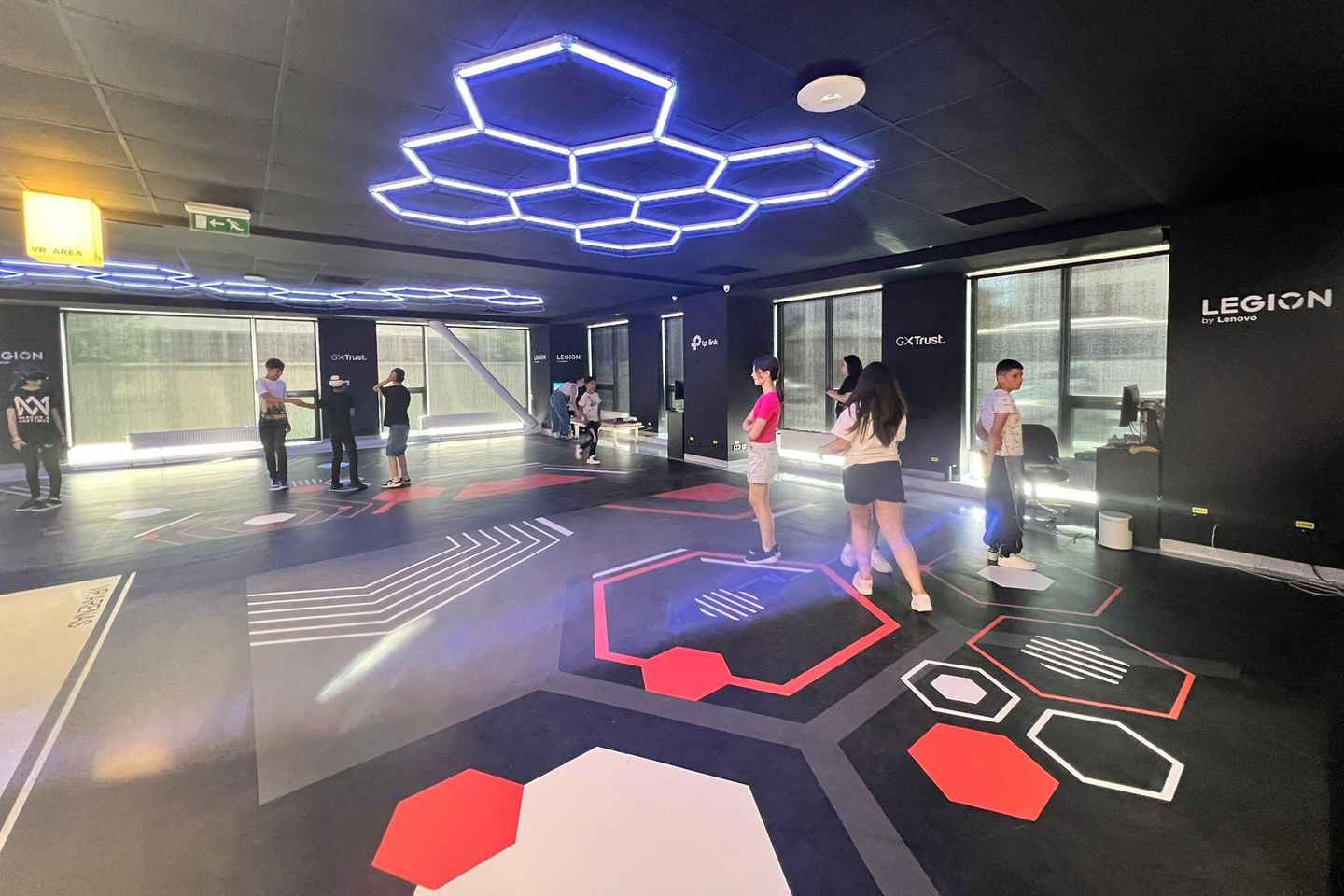 Bucharest: VR Escape Room & Arena with Coffee Break