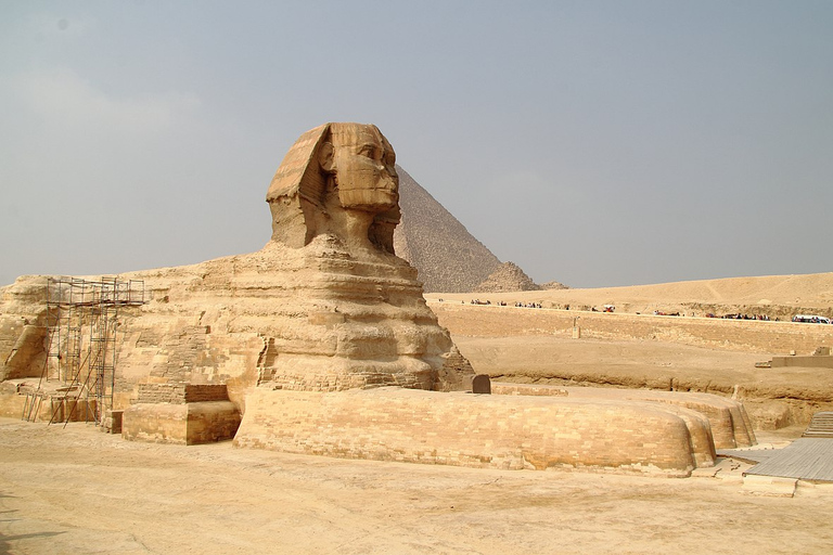 Excursion d'une journée avec guide pour les femmes - Pyramides, Memphis et SakkaraExcursion d'une journée aux Pyramides, à Memphis et à Sakkara