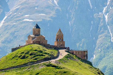 From Tbilisi: Day Trip to Kazbegi