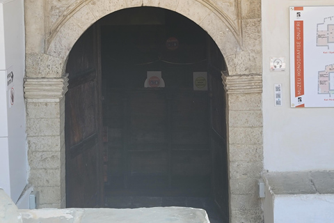 Berat UNESCO Heritage Day Tour: Onufri Museum & City Explore Berat: City tour, Onufri Museum Full-Day Trip