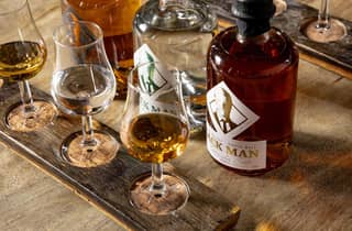 Madrid: Tour durch eine Whiskybrennerei & Verkostung von 5 Spirituosen