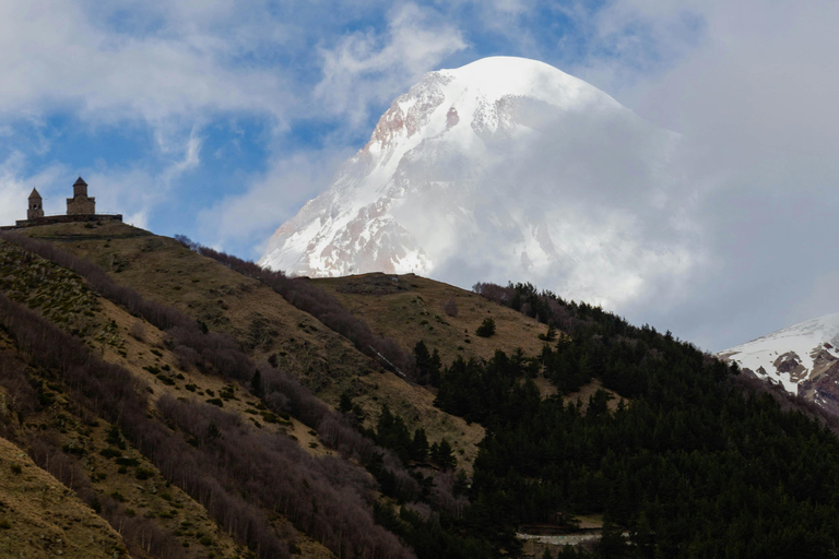 From Tbilisi: Kazbegi Day Trip with Gergeti Trinity Church Only Transportation and Tour Guide