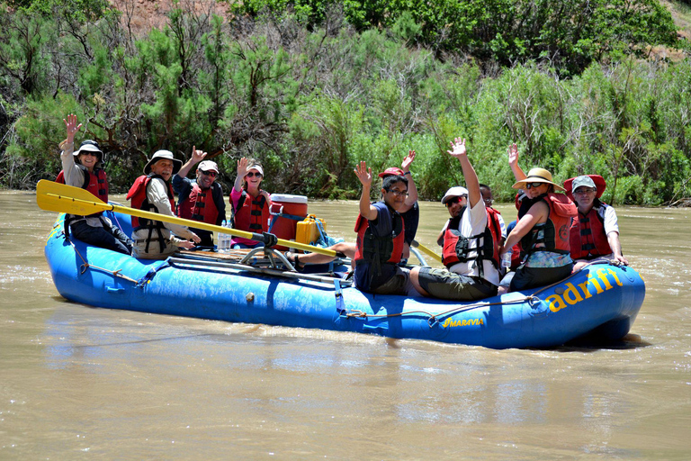 Rafting no Rio Colorado: Meio dia de manhã em Fisher TowersRafting no Rio Colorado: meio dia de manhã nas Fisher Towers