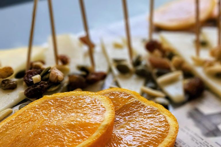 Mediterranean gastronomic experience: Taste traditional wines and tapas in Alicante