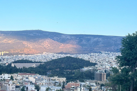 Athens: Night Walking Tour with Local Guide