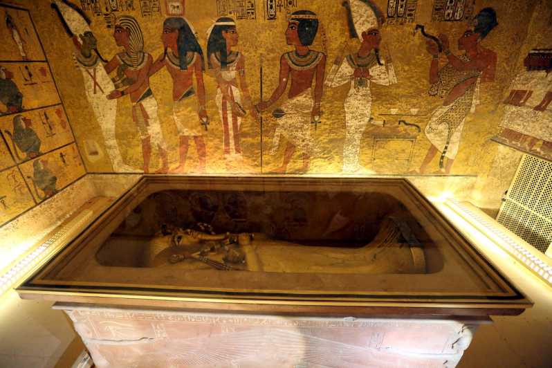 Luxor: West & East Banks & Tut's Tomb Private Full-Day Tour