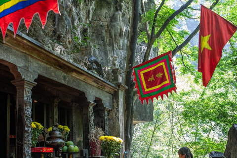 Hanoi: Vietnam Biggest Church or Trang An, Mua Cave & Hoa Lu Hanoi: Ninh Binh, Hoa Lu, Trang An, Mua Cave, Buffet & Cycle