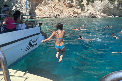 Zakynthos: Glass-Bottom Sunset Cruise with Wine Private Glass-Bottom Sunset Cruise with Wine