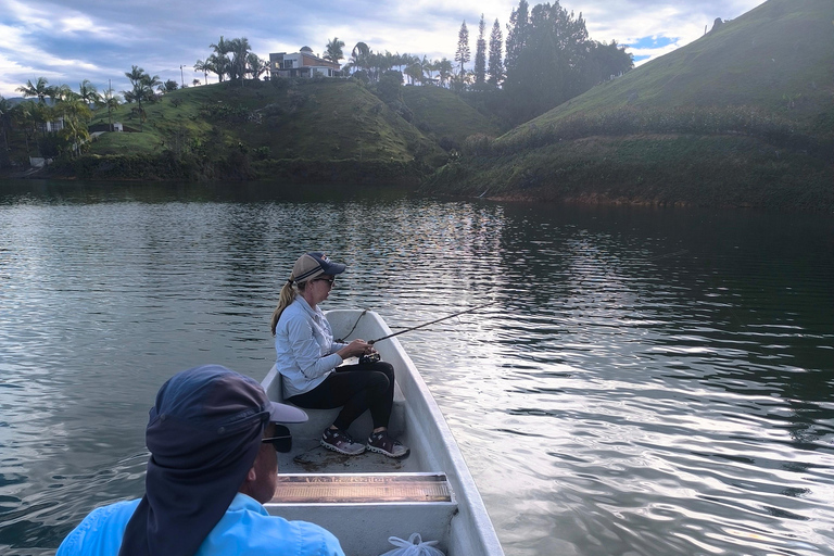 Guatapé: All-inclusive private fishing experience (24-hour advance booking) Guatapé: All-inclusive sport fishing experience (24-hour advance booking)