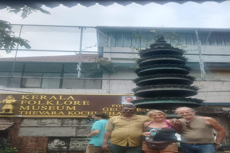 Kochi: Tuk-Tuk-Ausflug mit versteckten SchätzenKochi: Ausflug mit dem Tuk-Tuk zu versteckten Schätzen