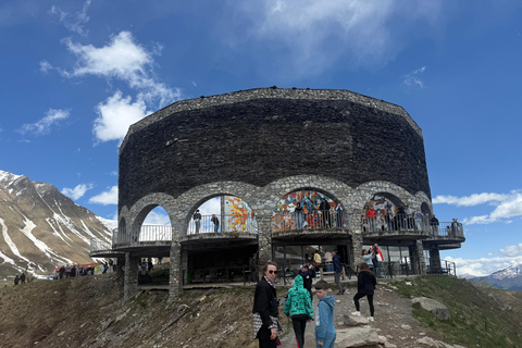 Tbilisi: Kazbegi Day Trip with Turkish-Speaking Guide