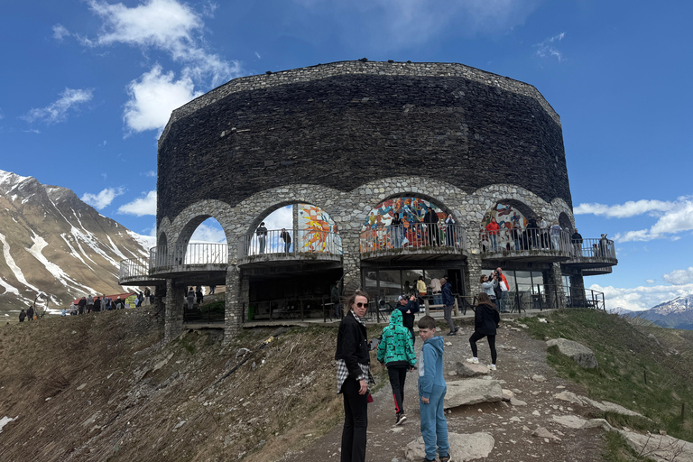 Tbilisi: Kazbegi Day Trip with Turkish-Speaking Guide