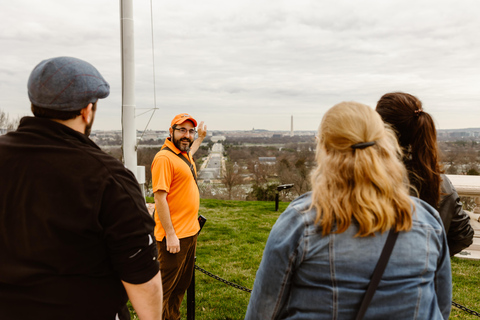 Cemitério de Arlington e Troca de Guarda Caminhada em pequenos gruposCemitério de Arlington: história, heróis e troca da guarda