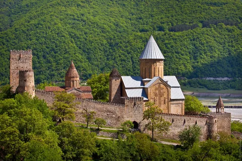 From Tbilisi: Kazbegi Day Trip with Ananuri & Gudauri