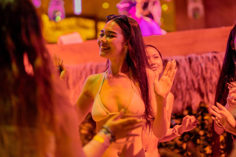 From Bangkok: Pattaya Sina Floating Beach Club Experience Ladies Only - Standard admission (no seat)