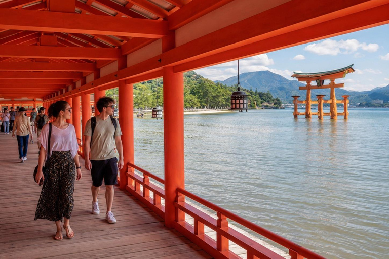 Hiroshima: Miyajima Island Guided Walking Tour with Ferry