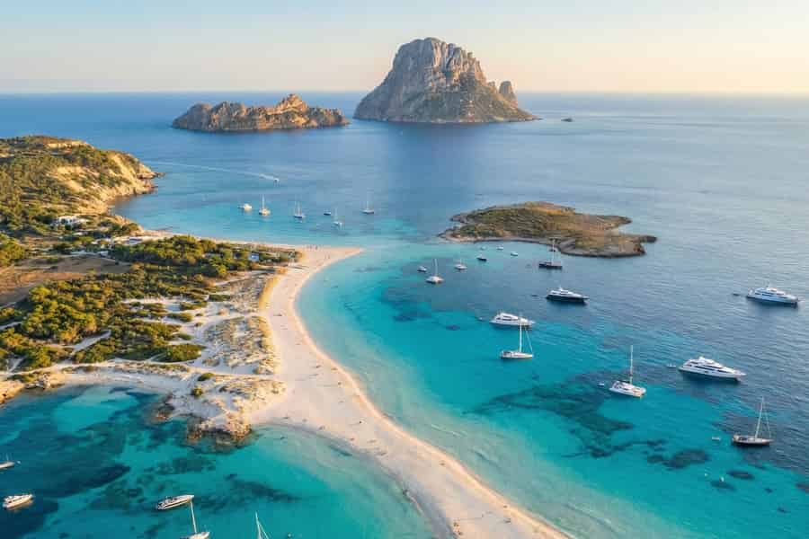 Von San Antonio: Formentera- & Es Vedrà-Tagesbootstour mit Mahlzeiten. Foto: GetYourGuide