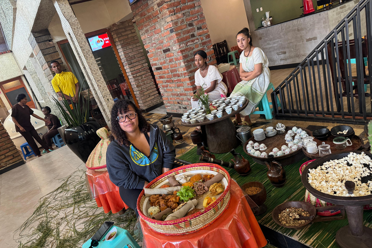 Addis Abeba: Bale-Gebirge &amp; Sof Omar-Höhle 4-tägige TourAddis Abeba: 4-tägige Tour zu den Bale Mountains und der Sof Omar-Höhle