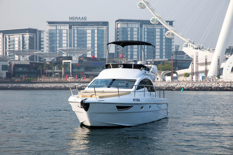 Private Yacht Tour: Dubai Boat Cruise with Optional BBQ