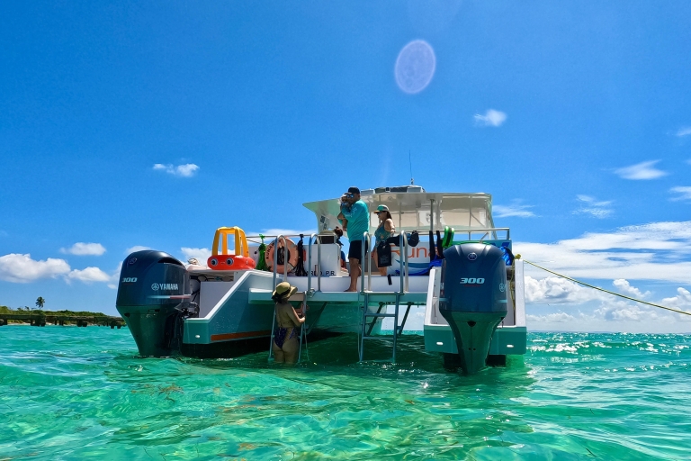 Fajardo: Icacos Power Boat Trip mit Schnorcheln, Mittagessen und GetränkenIcacos Power Katamaran Schnorchel- und Strandtour