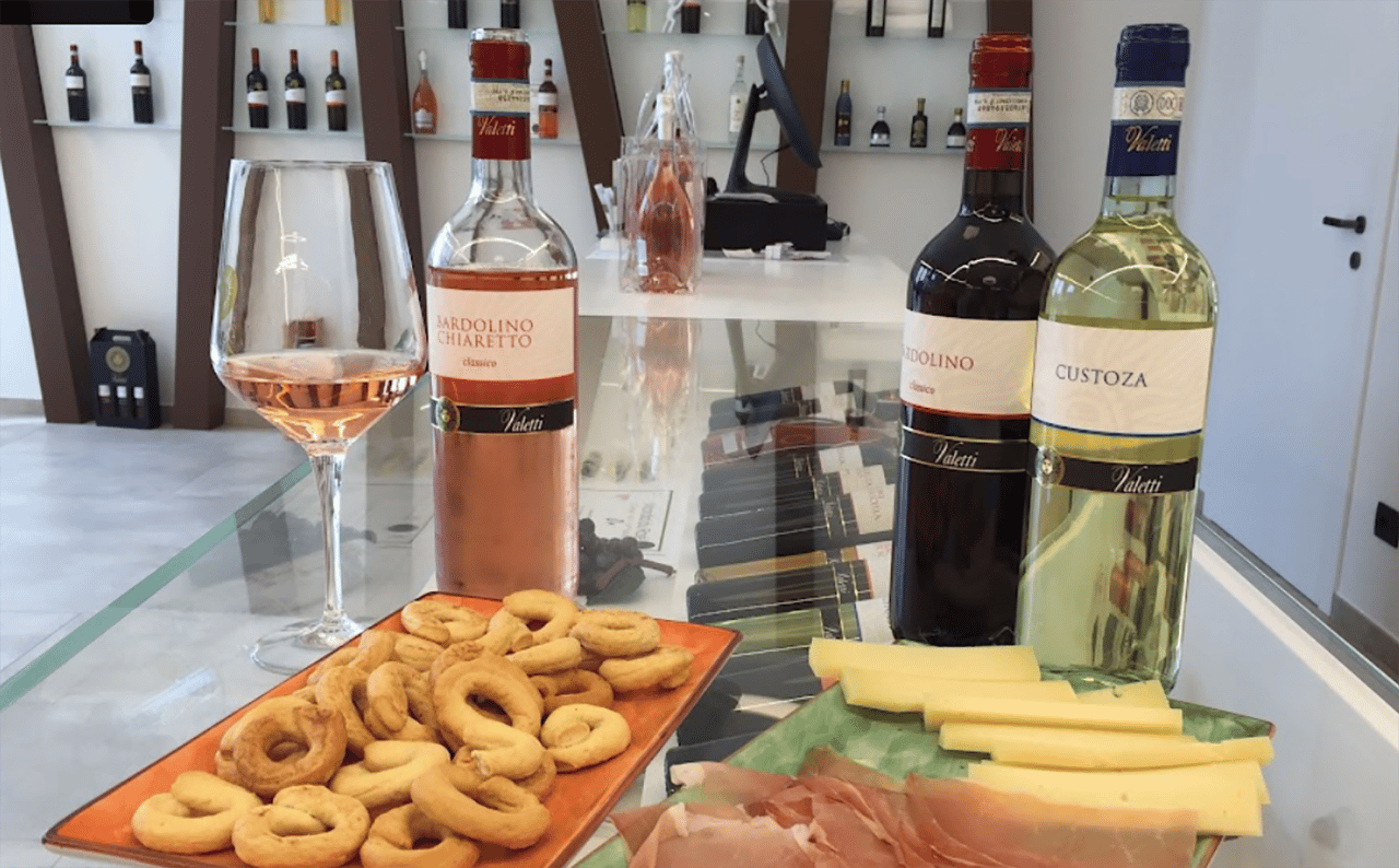 Bardolino: Verkostung von 6 Weiß- und Rosèweinen mit Blick auf den See