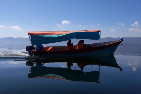 San Salvador: Ciudad Colonial Suchitoto y Lago de Ilopango