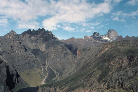 Nairobi: 5-Day Mount Kenya Climbing Tour via Sirimon Route