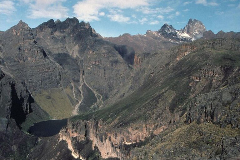 Nairobi: 5-Day Mount Kenya Climbing Tour via Sirimon Route