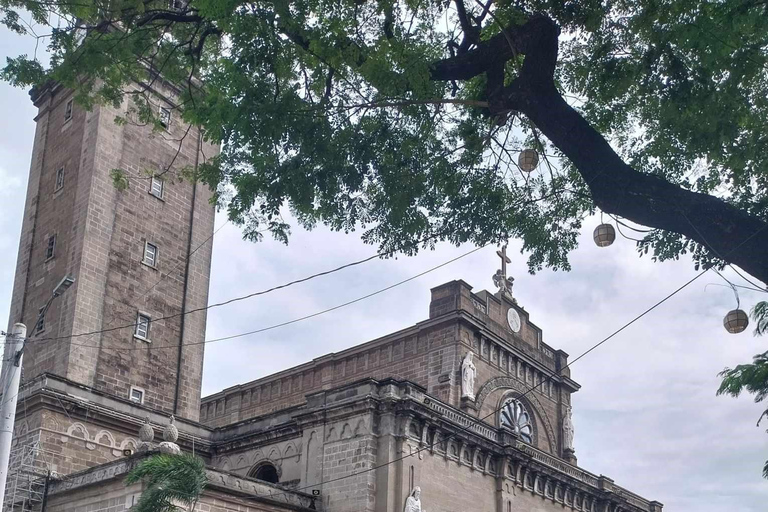 Manila: Tour gastronómico em Intramuros e Chinatown com passeio de Tuktuk