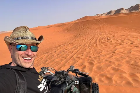 Roter Sand: Dünen ATV, + Kamelritt + Sandboarding