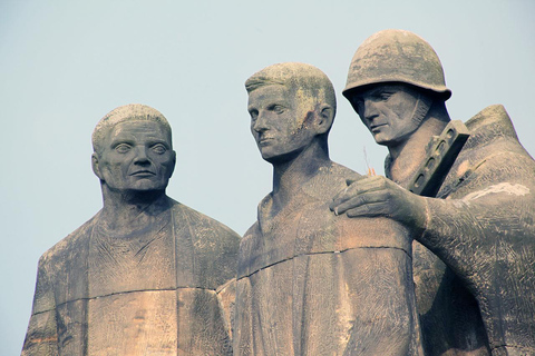 Berlin: Tur i liten grupp på minnesdagen för SachsenhausenBerlin - minnesdag Sachsenhausen Memorial Day Tour med max. 15 personer