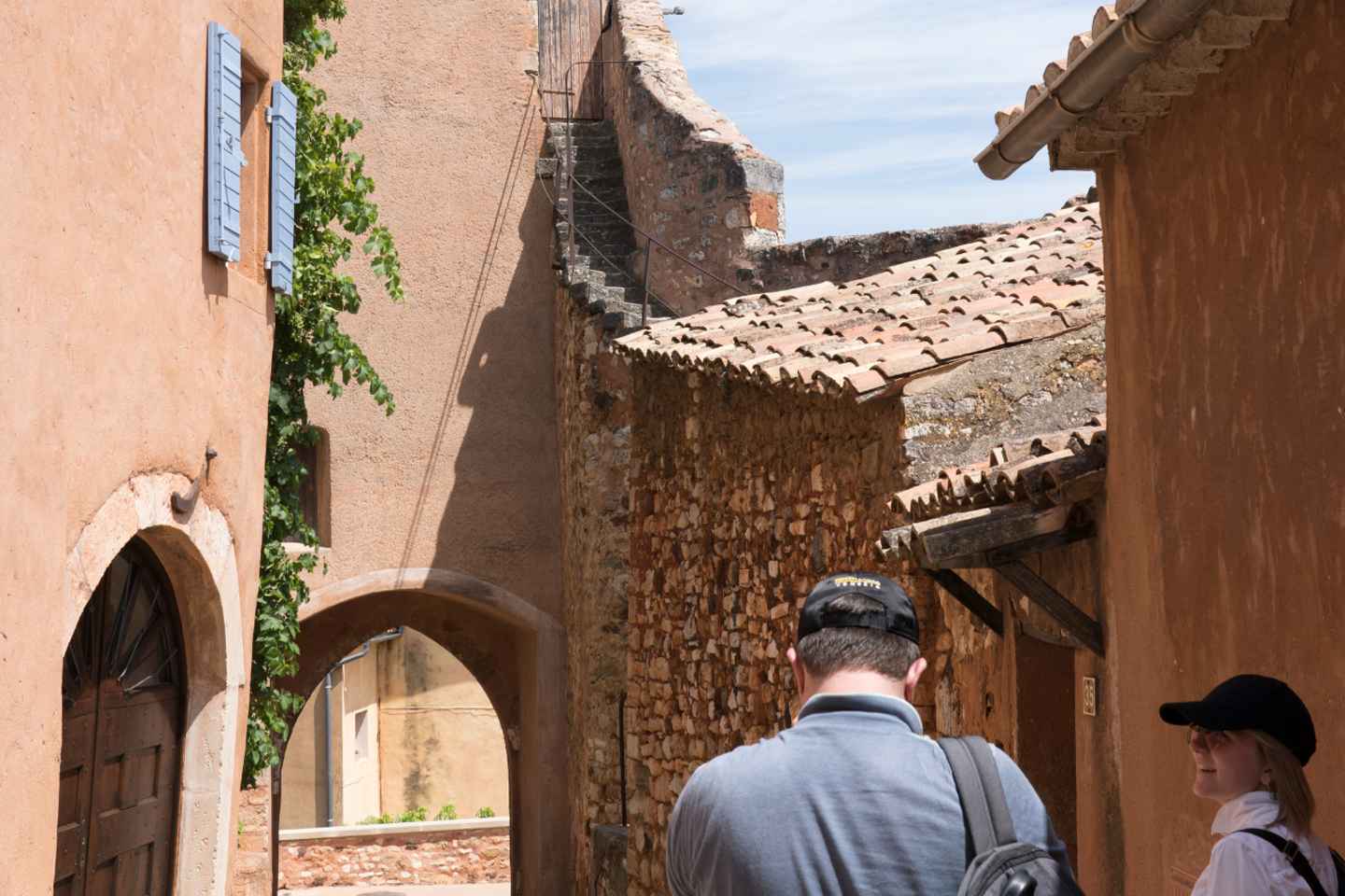 アヴィニョン発 ルベロンの魅力満載ガイドツアー