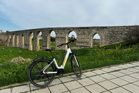 Larnaca: Salt Lake & Cultural Highlights Guided Bike Tour