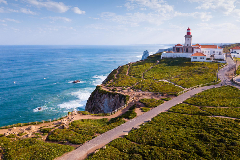 Lisbonne : Excursion d&#039;une journée à Pena, Sintra, Cabo da Roca et CascaisBillet complet pour le Palais de Pena (jardins, intérieur, terrasse du belvédère)