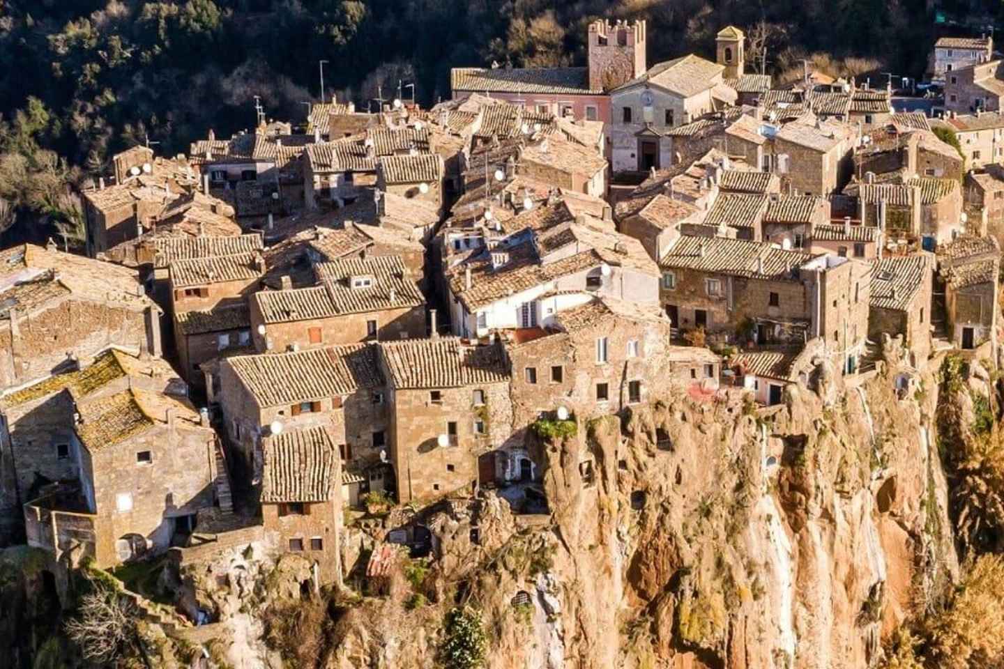 Da Roma: Calcata e Civita di Bagnoregio, 2 giorni di evasione