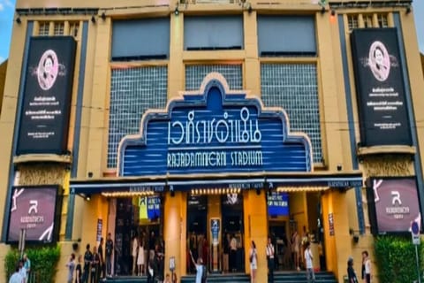 From Bangkok: Rajadamnern Stadium Muay Thai Ticket - Image 2