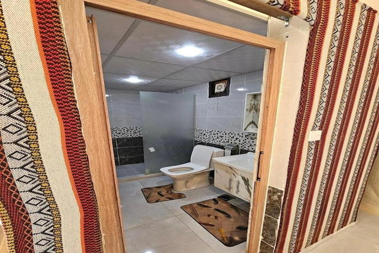 Wadi Rum: 6-Hour Jeep Tour with Bubble Tent Stay and 2 Meals