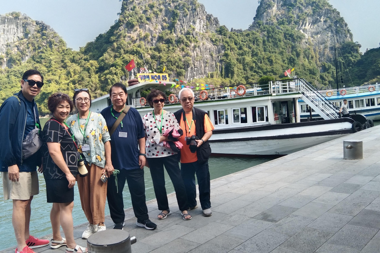 Z Ha Noi - całodniowa wycieczka po zatoce Ha Long