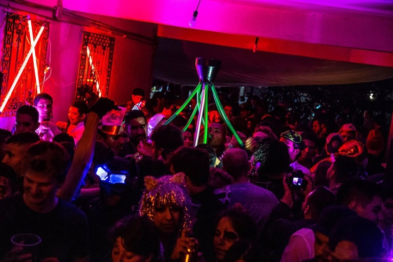CDMX Pub Crawl: Mexico City Bar Crawl