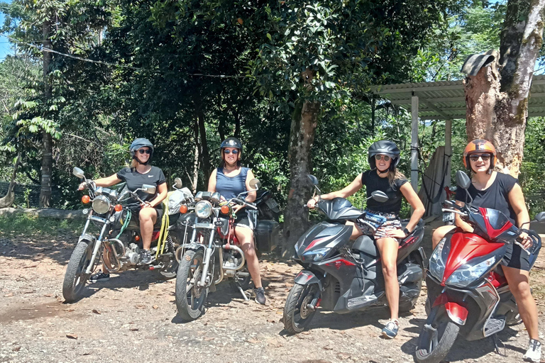 HAI VAN PASS LOOP MED MOTORCYKEL FRÅN HOI AN/ DA NANG