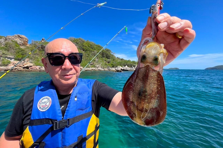 Pattaya: Private Speedboat Samaesan with Fishing & Snorkel