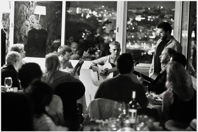 Vila Nova de Gaia: dinner at the only Traditional Fado House